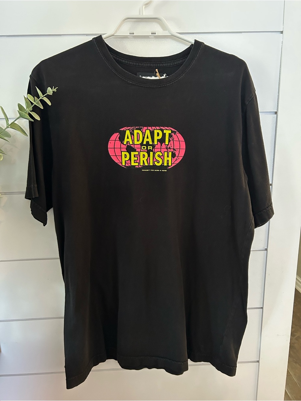 Raised by Wolves “Adapt or Perish” Graphic Tee — Size Large - Picture 4 of 5